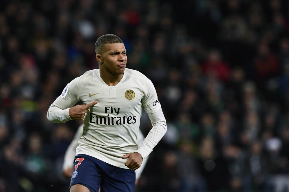 潘敏立：每年年底消费股都有表现